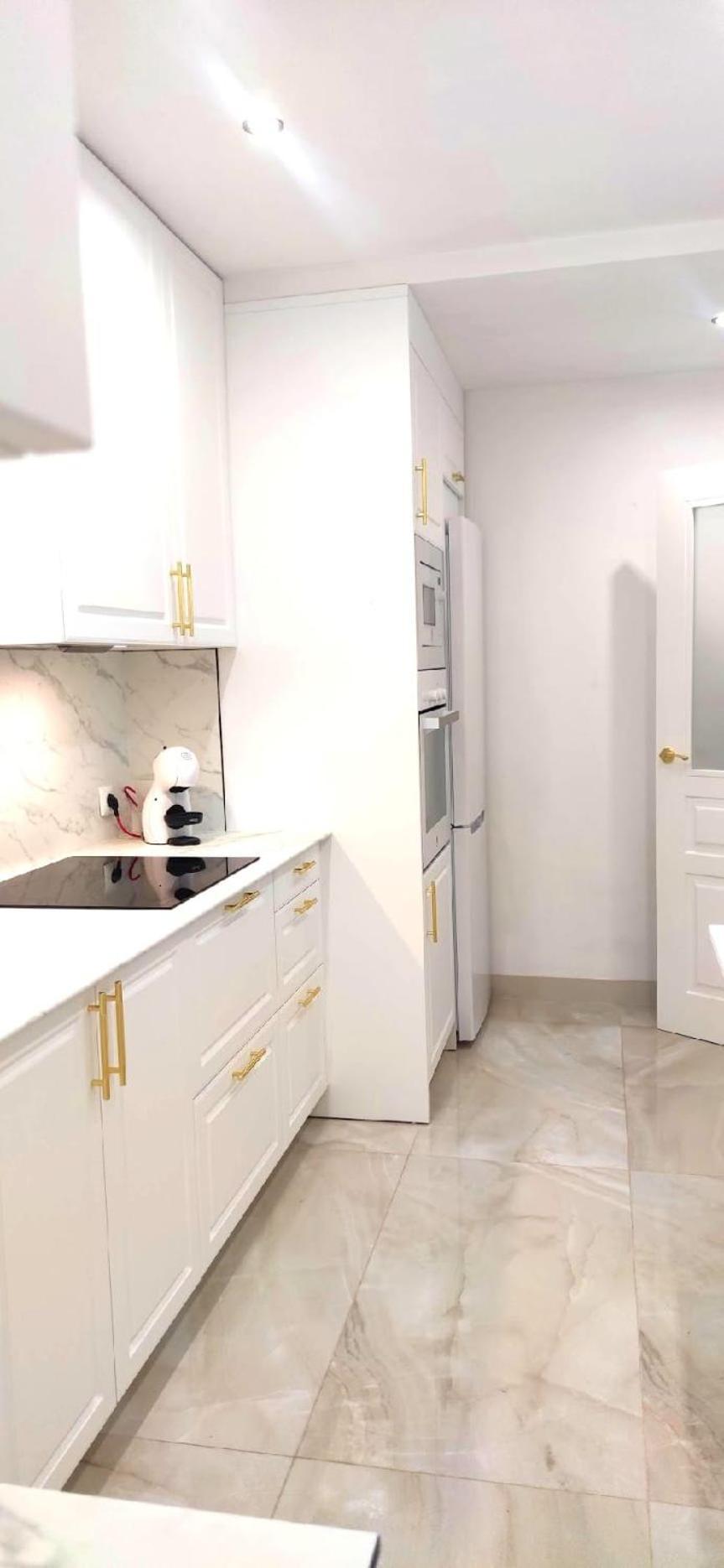 Angeles Center Apartment