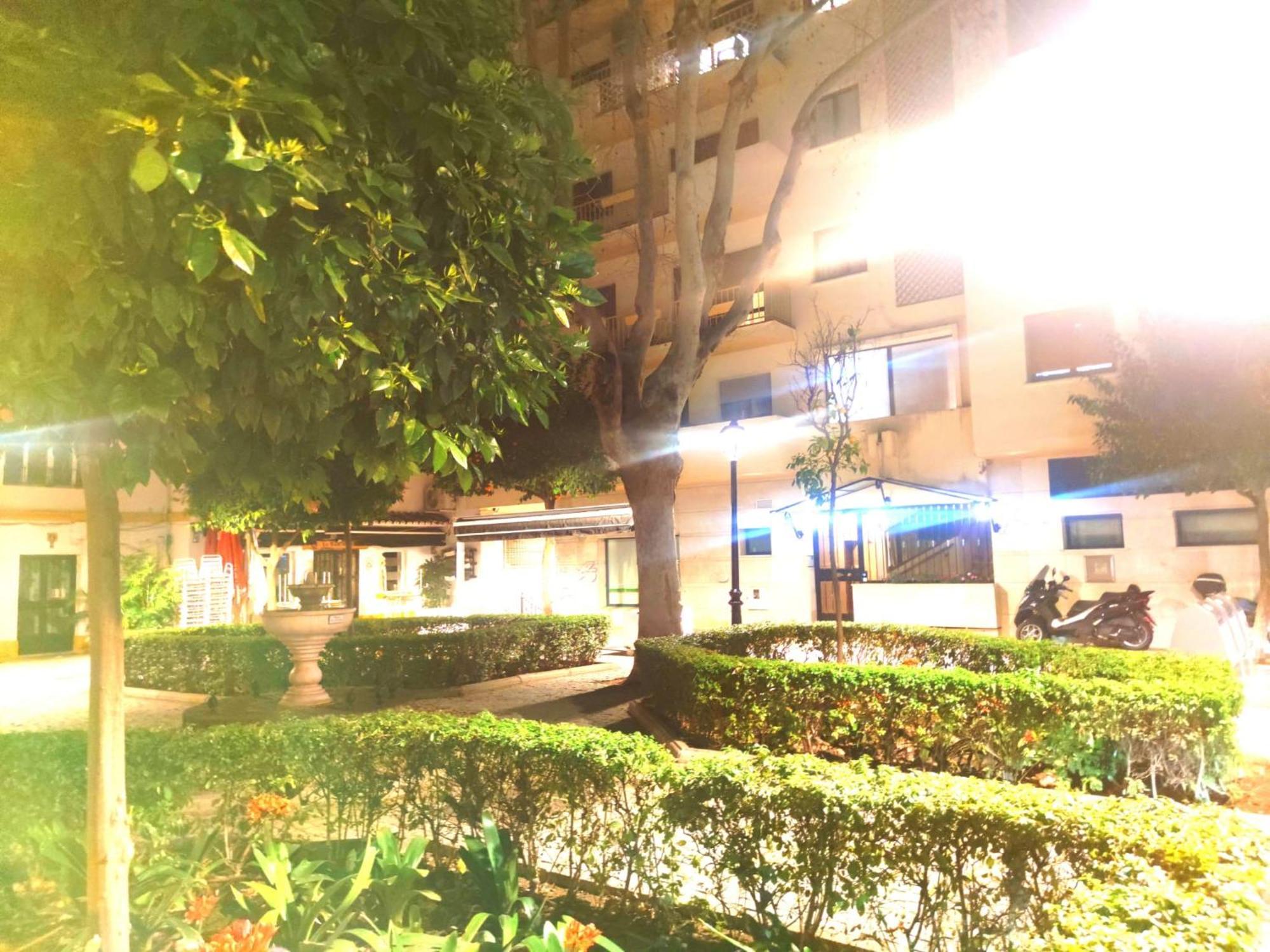 Angeles Center Apartment *