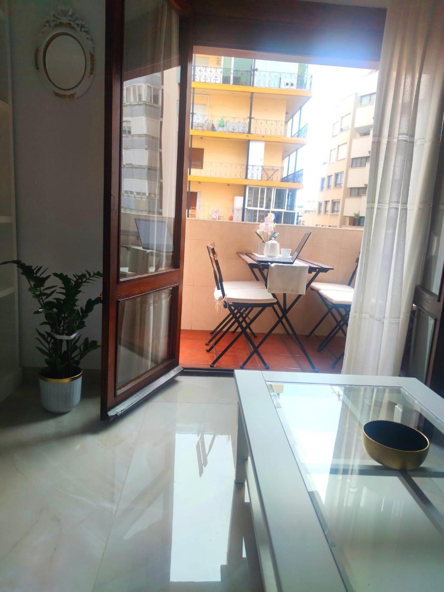 Angeles Center Apartment