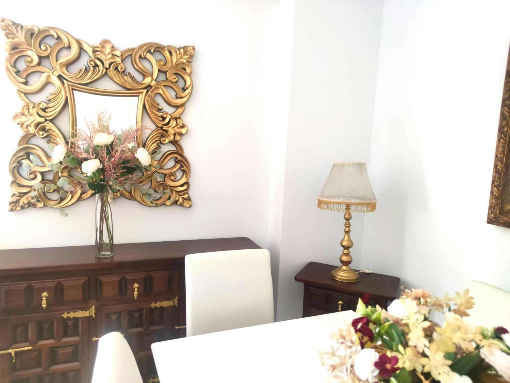 Angeles Center Apartment *